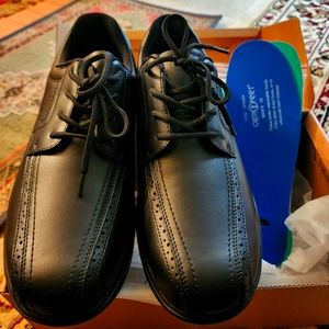 OrthoFeet Men's leather oxfords